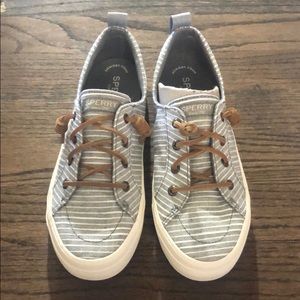 NIB Sperry crest vibe sneakers